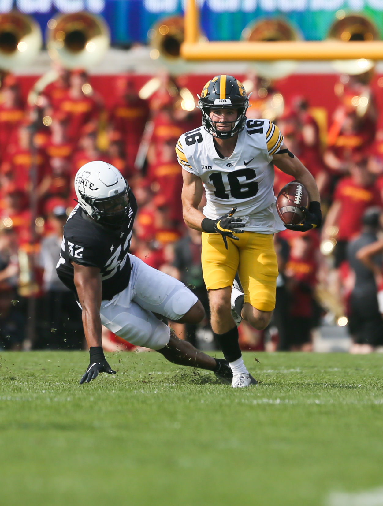091121-qc-spt-iowa-isu-fball-030